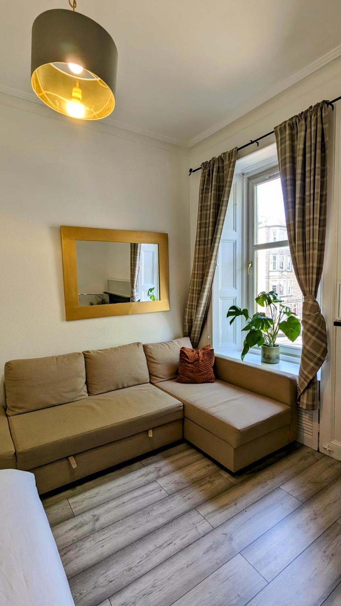 Huge Room In The City エディンバラ エクステリア 写真
